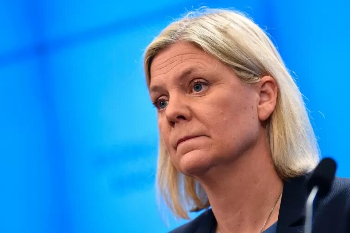 Primeira-ministra da Suécia é forçada a renunciar após saída de aliados