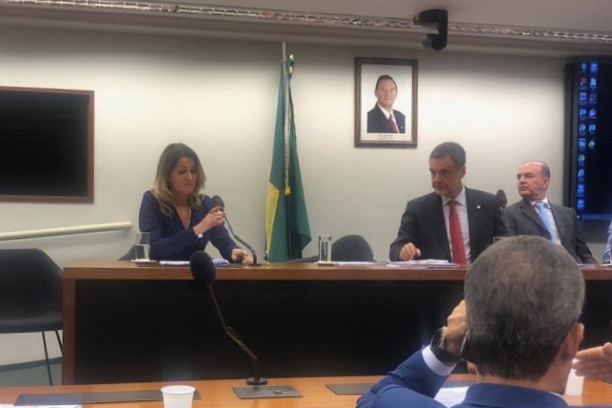 Procuradora apresenta projeto na Câmara dos Deputados para construção de novas sedes do Ministério Público na Bahia