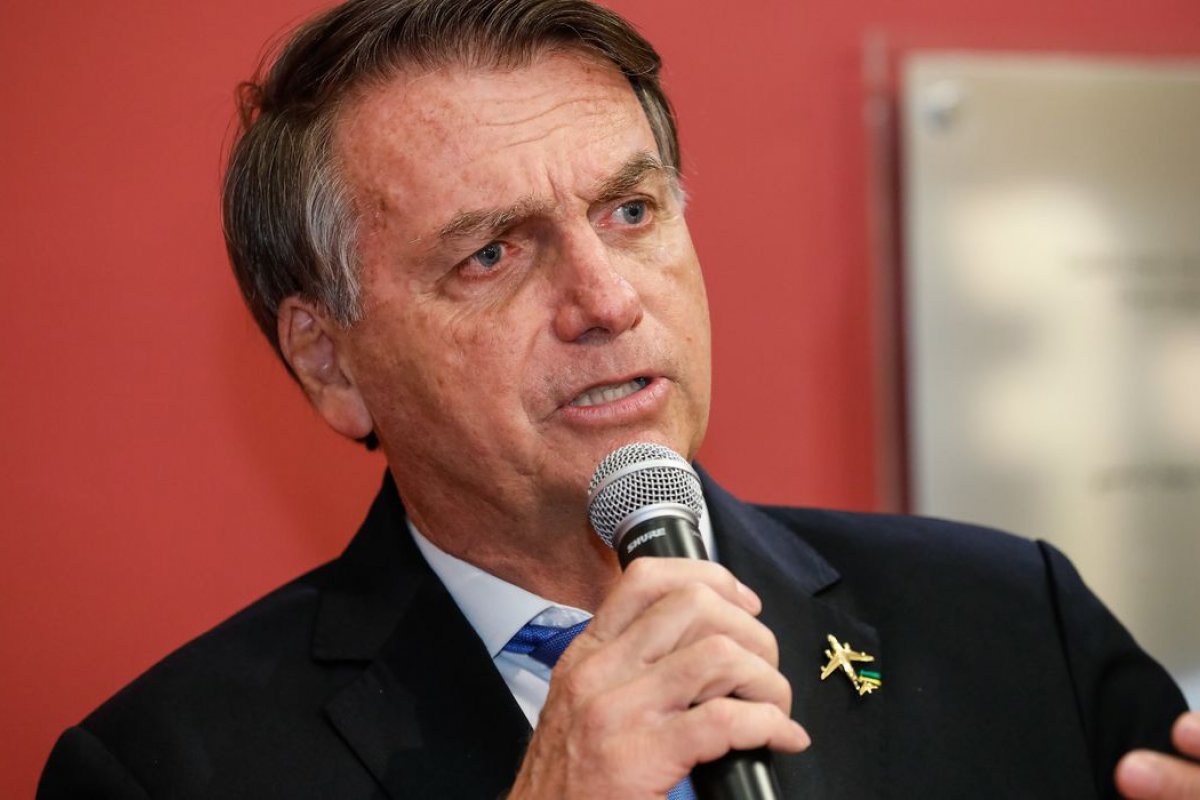 "Se pudesse interferir, prova estaria marcada para sempre", afirma Bolsonaro sobre o Enem