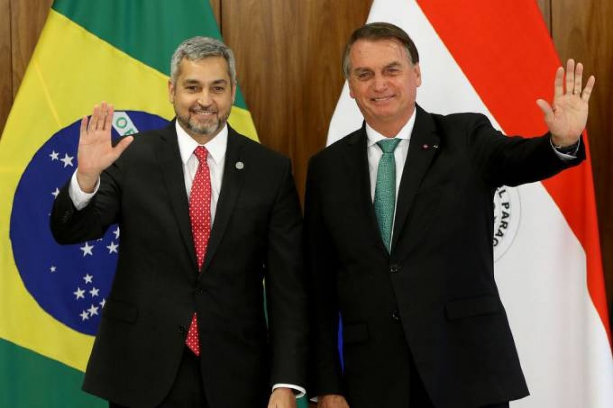 Presidentes do Brasil e Paraguai firmam parceria para construção de mais um ponte de ligação entre os dois países 