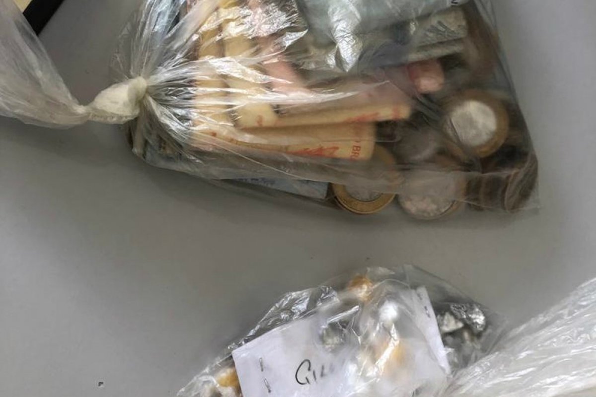 Adolescente ingere 14 pedras de crack em abordagem policial na Bahia