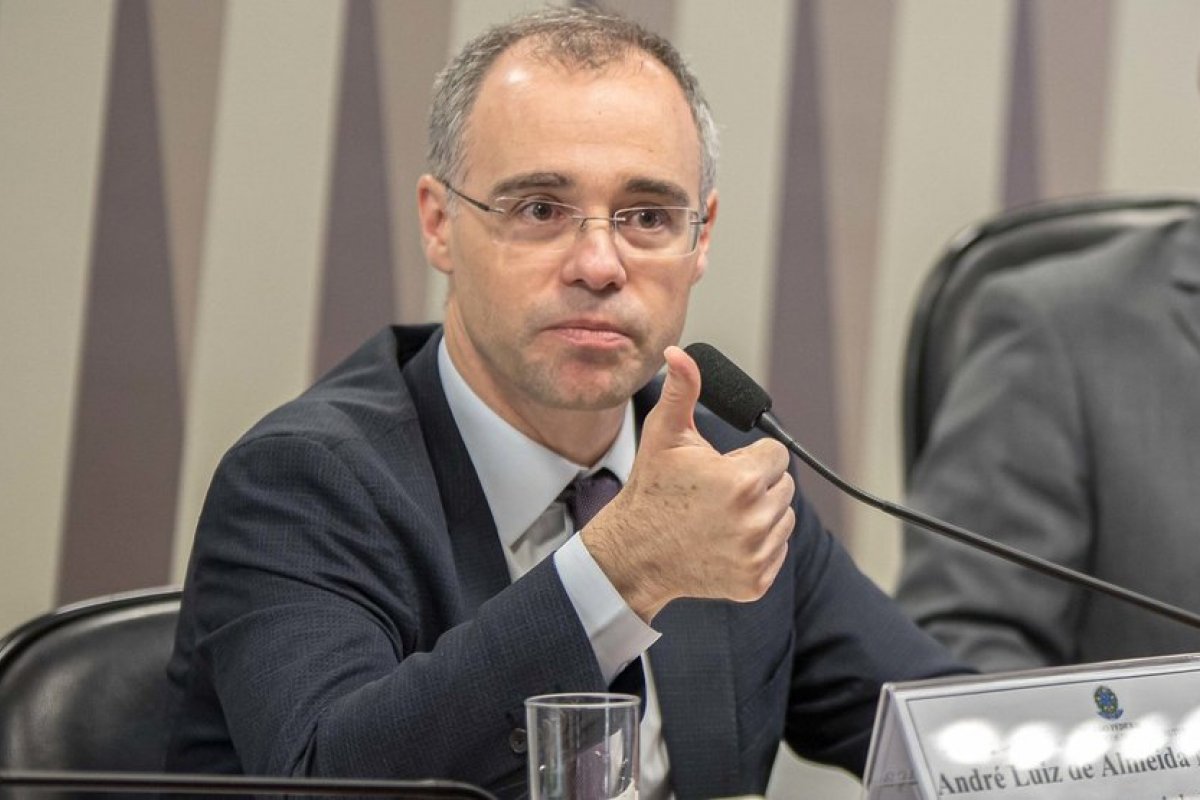 Após quase 5 meses, CCJ do Senado marca Sabatina de Mendonça