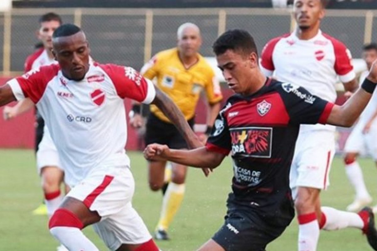 Em busca de 'milagre' para evitar queda para Série C, Vitória enfrenta Vila Nova neste domingo (28)