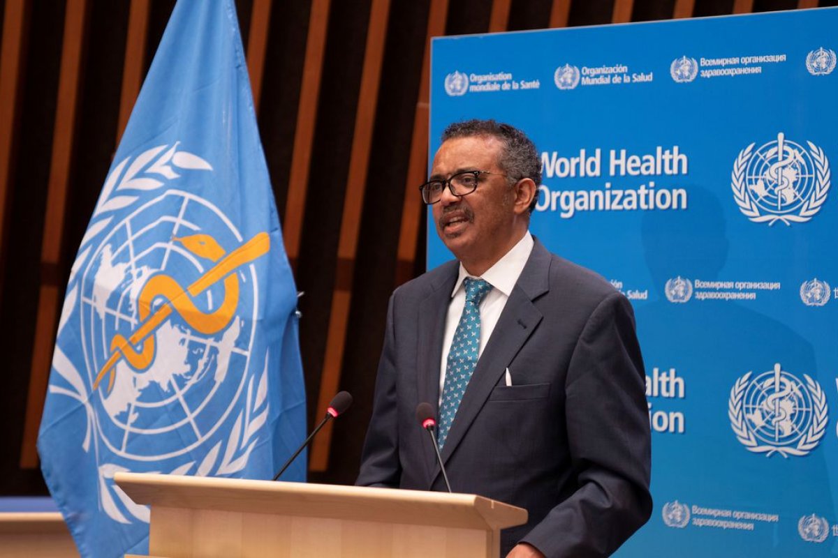 OMS diz que nova variante ômicron representa risco elevado