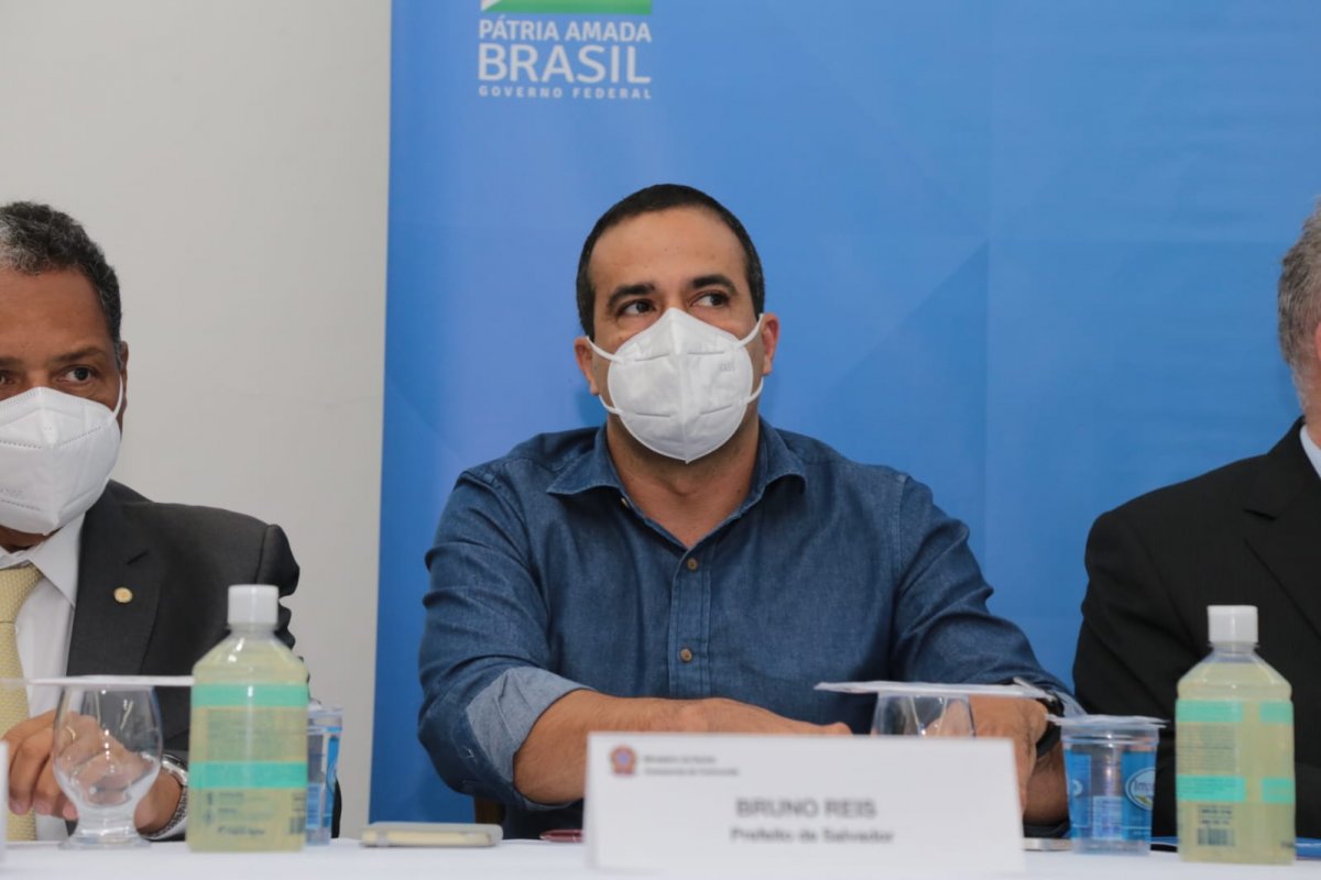 'Não dá para ter tudo de vez', diz Bruno Reis sobre comparação de público em estádios e eventos