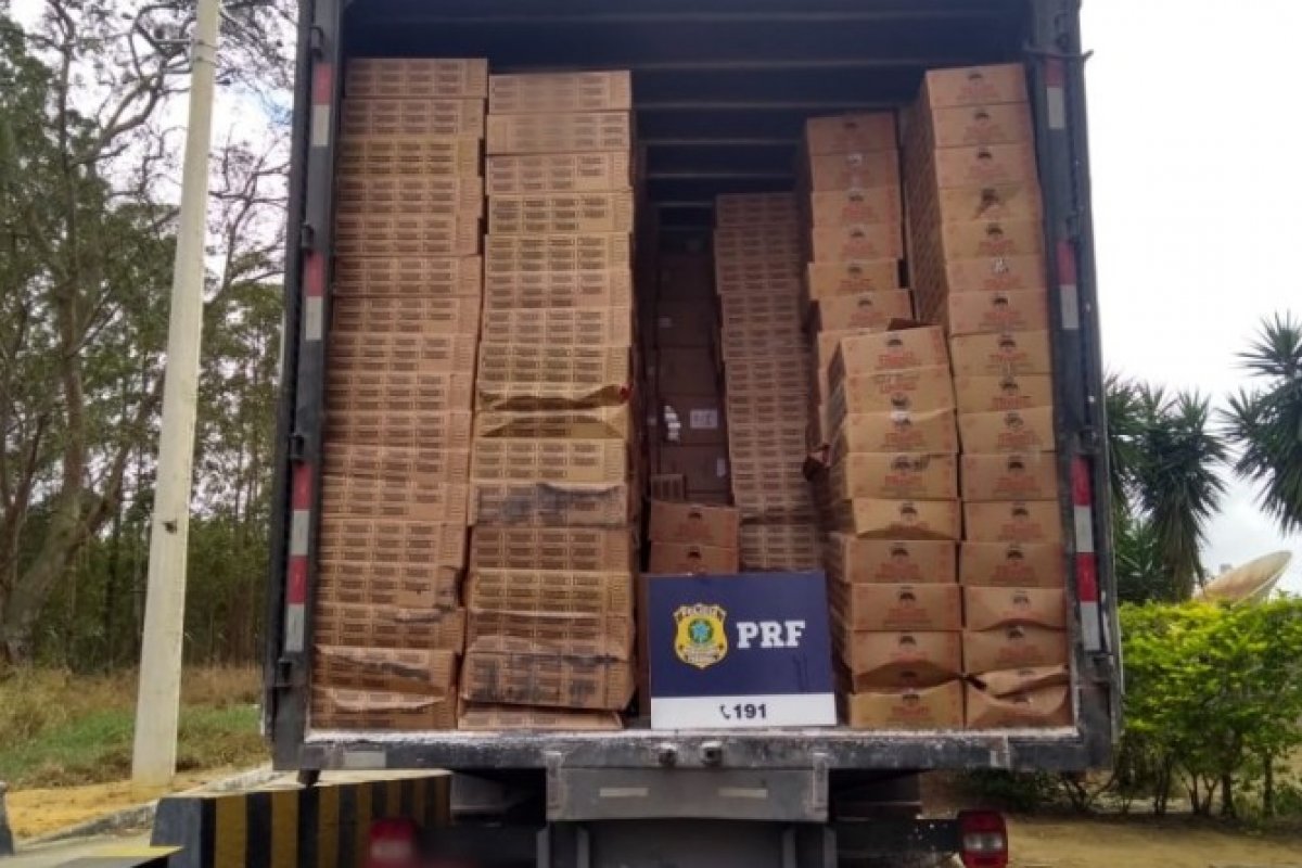 Cigarros contrabandeados são apreendidos em Vitória da Conquista
