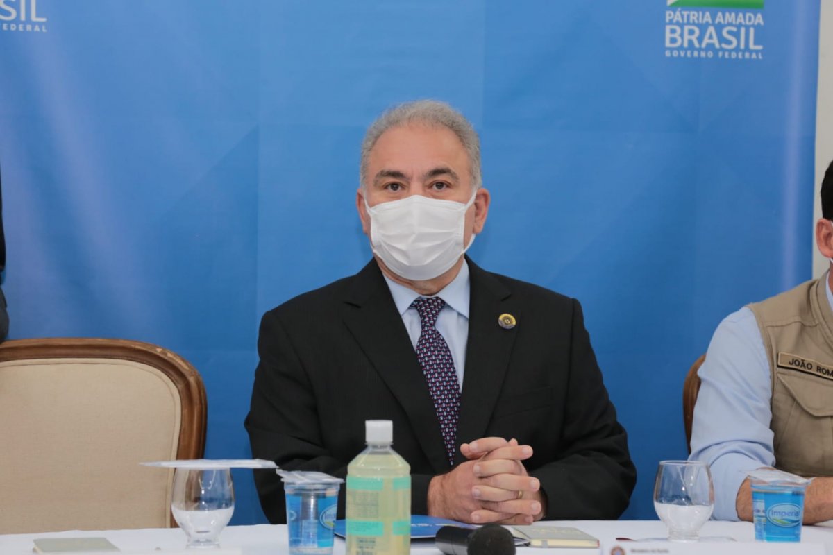 Marcelo Queiroga afirma que busca por vacinas não aconteceu de maneira atrasada no Brasil