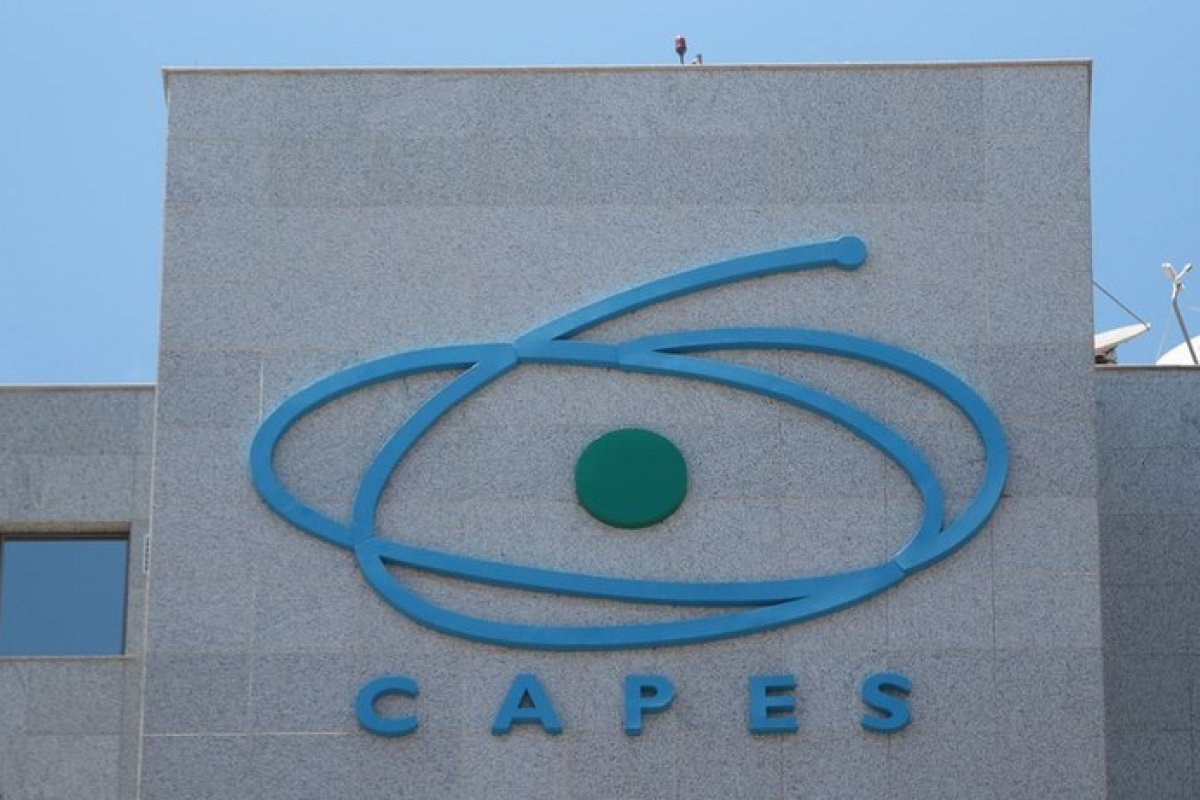 Coordenadores e consultores da Capes pedem demissão