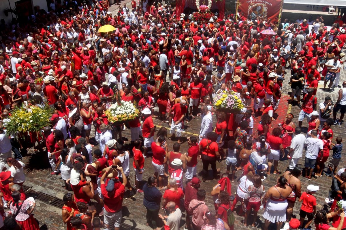 Rui Costa altera decreto sobre capacidade de público em eventos