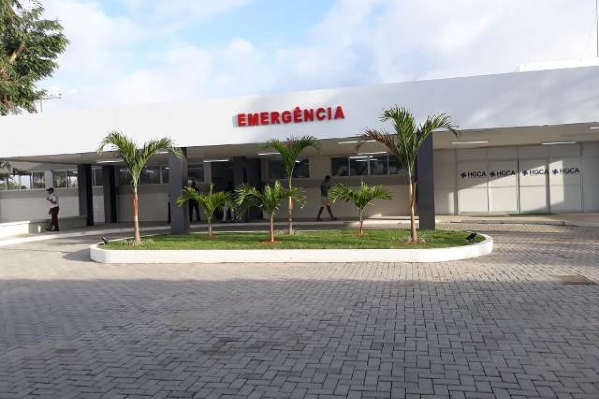 Homem é assassinado na frente de um hospital após receber alta médica