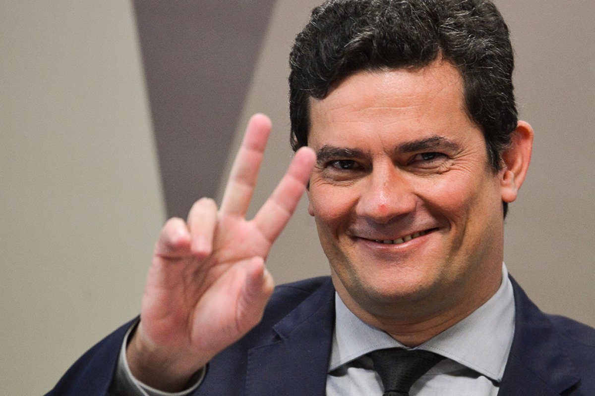 Filiado ao Podemos, Moro vai ganhar salário mensal da legenda a partir de dezembro, diz coluna