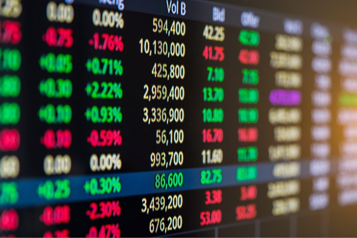 Bolsas europeias fecham em baixa após preocupação com Ômicron no continente