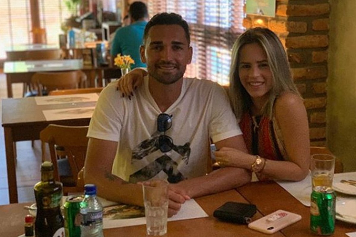 Em rede social, Gilberto relata ameças criminosas que esposa está sofrendo