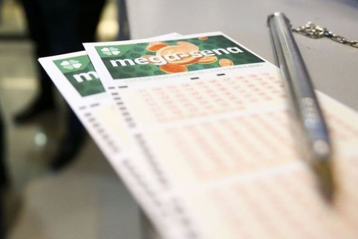 Mega-Sena acumula e pode pagar R$ 12 milhões nesta quarta (1º)