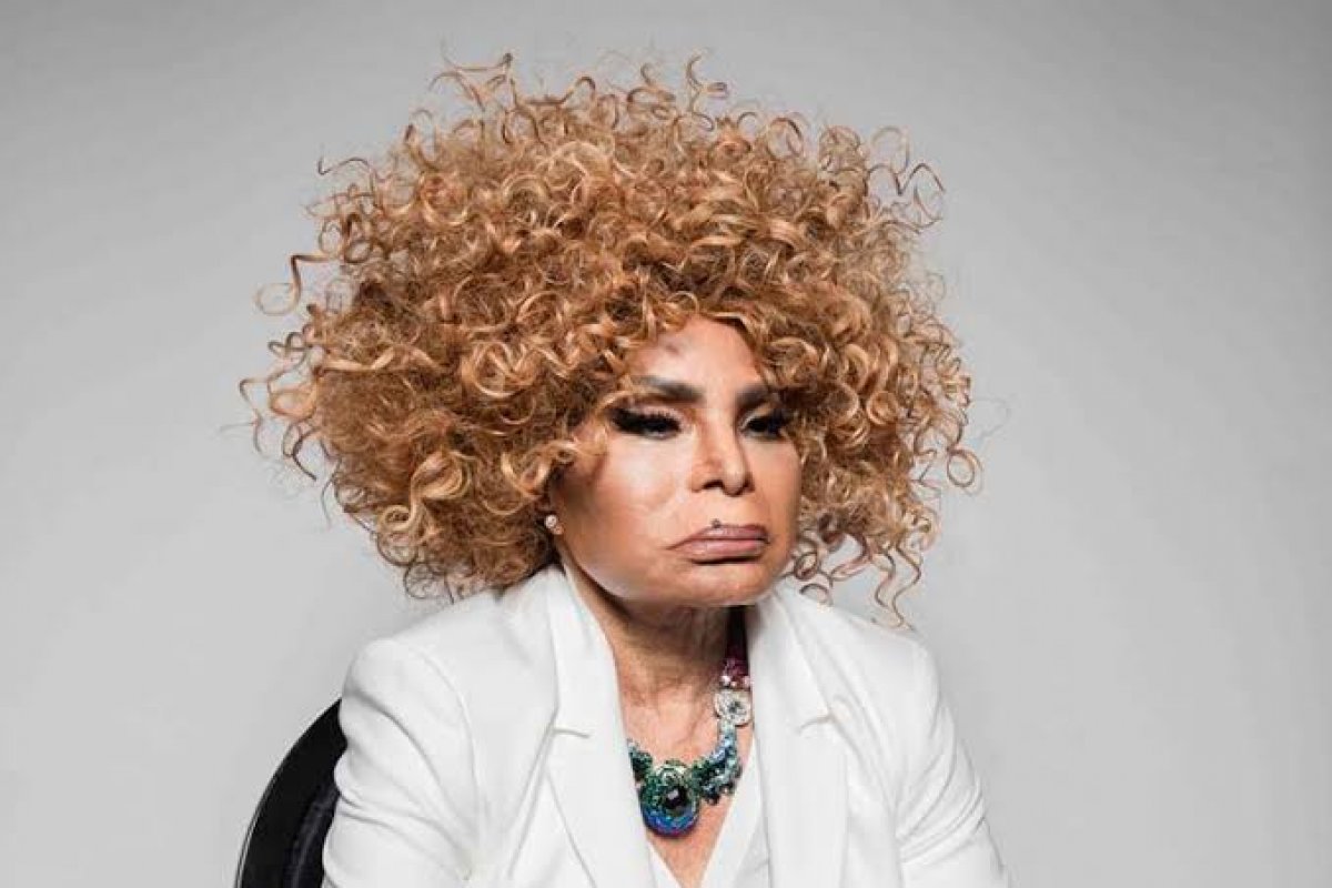 Aos 91 anos, Elza Soares testa positivo para a Covid-19 e faz apelo: “Vacinem-se”