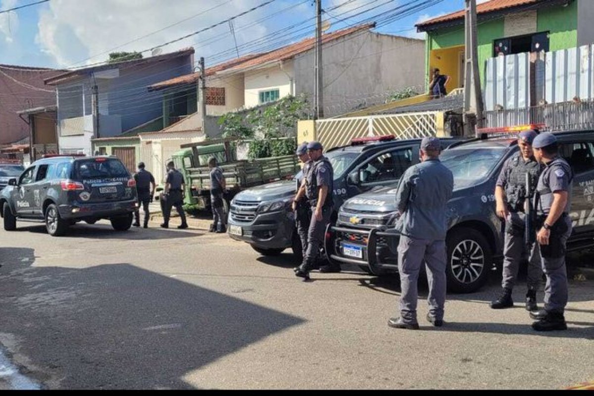 Homem esfaqueia mulher e mata sogra após mantê-las em cárcere privado na zona oeste de SP