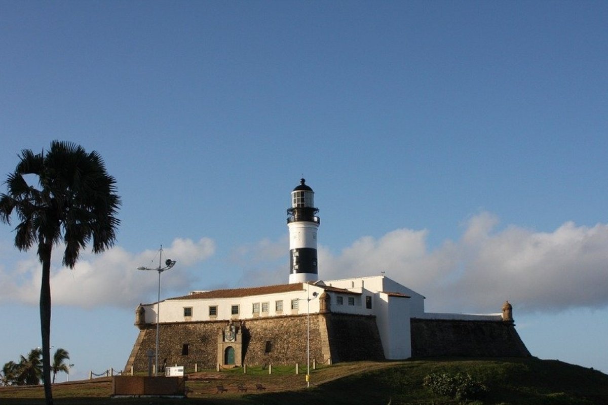 Consultas gratuitas de mamografia são oferecidas no Farol da Barra