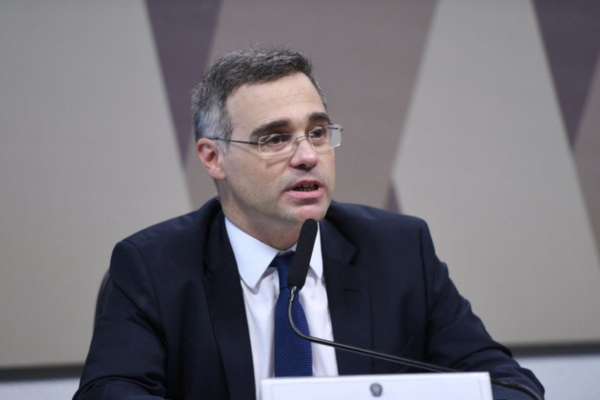 No STF, Mendonça será relator de 992 inquéritos deixados por Marco Aurélio