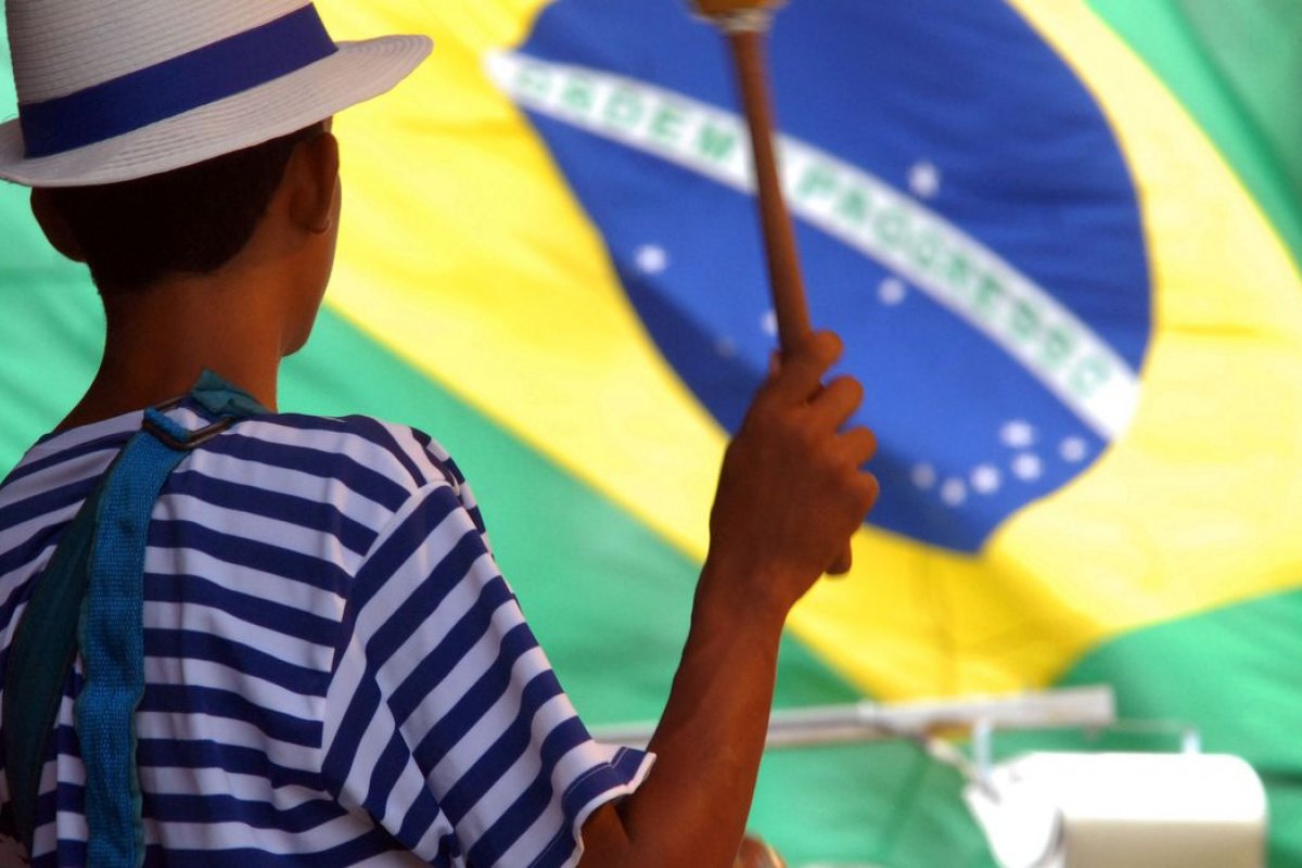 Dia do Samba: 'Não deixe o samba morrer' é a música com a palavra samba mais tocada no país