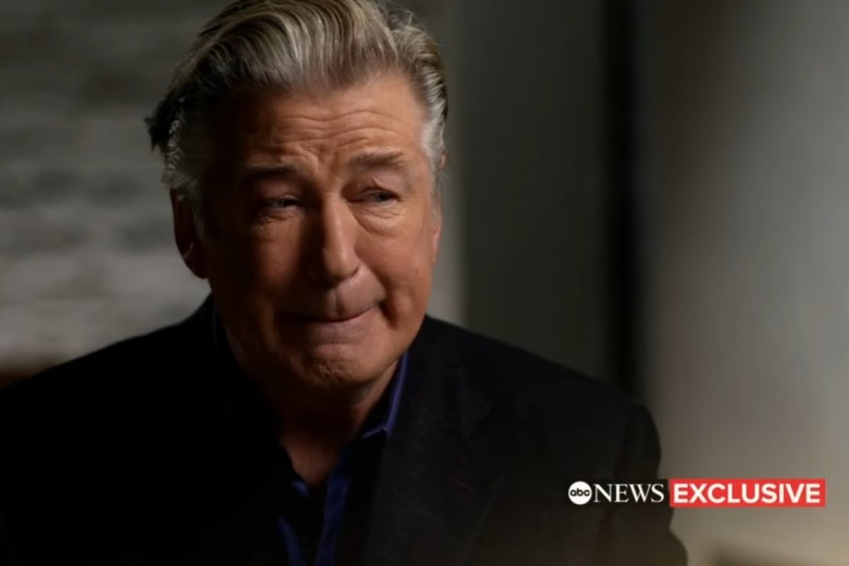 Alec Baldwin fala sobre morte de Halyna Hutchins no set de 'Rust' em 1ª entrevista sobre o caso