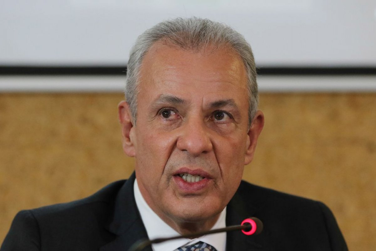 MME quer arrecadar mais de R$ 206 bi em dezembro com leilões