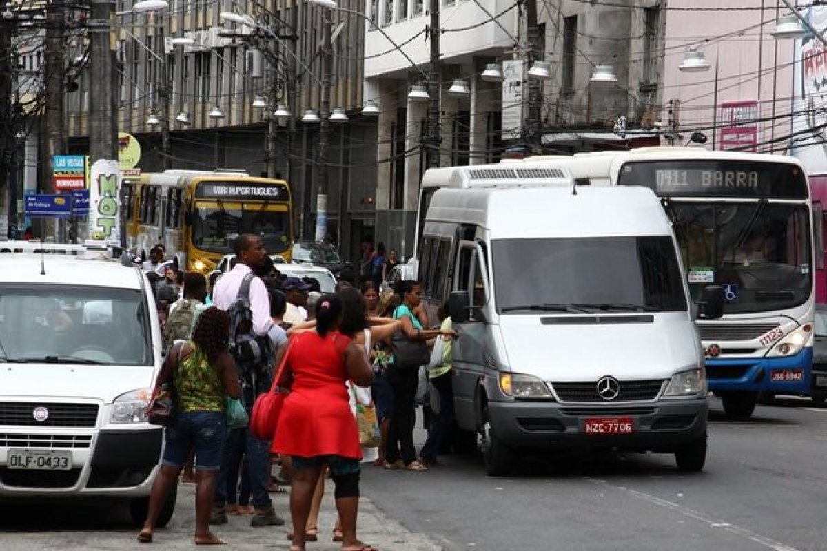 Entra em vigor lei que torna transporte clandestino infração gravíssima