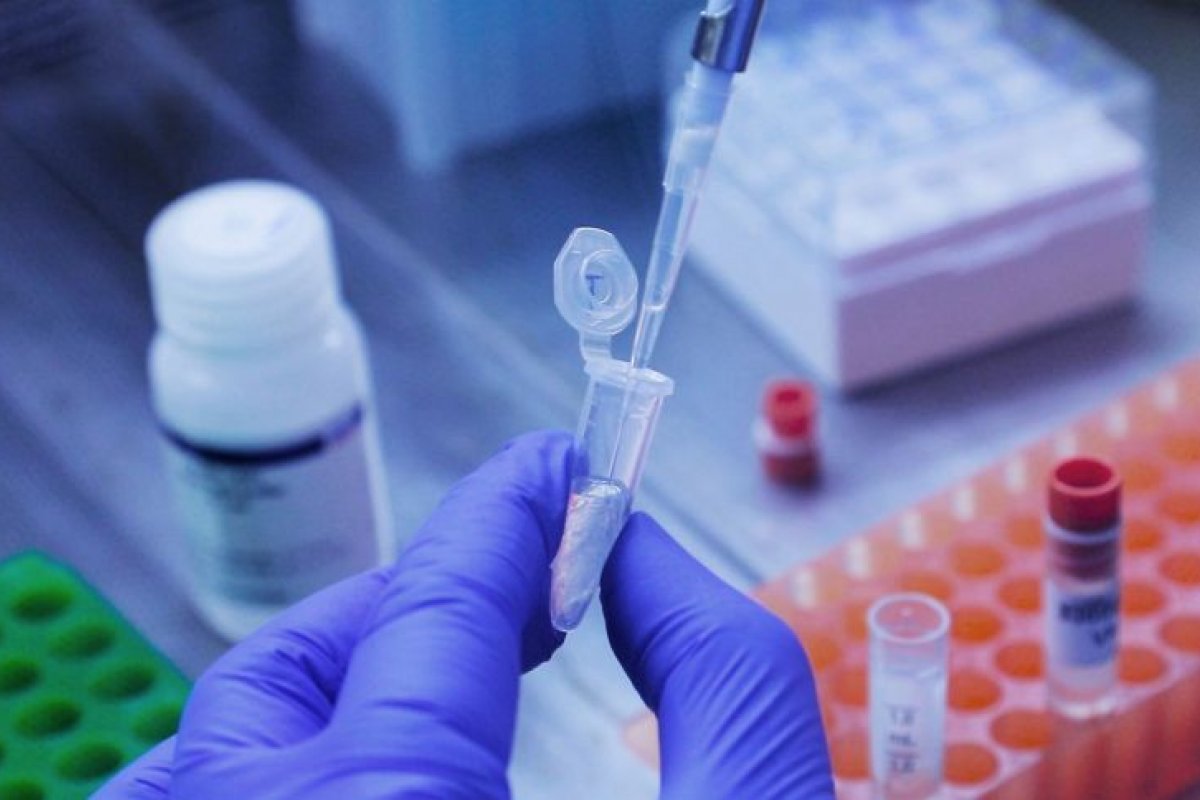 Ômicron é mais infecciosa, mas não deve haver pânico, diz OMS