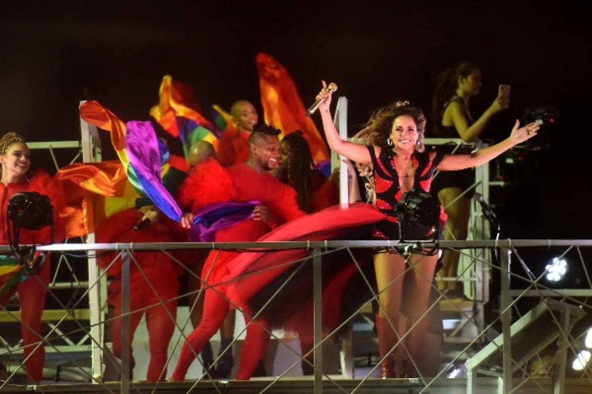 Daniela Mercury e banda EVA anunciam cancelamento do desfile no Carnaval em 2022