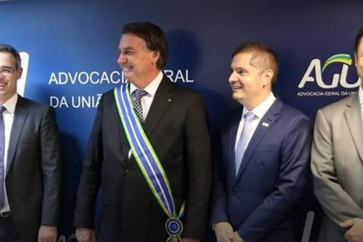 'É a semana em que tivemos um membro nato', diz AGU sobre aprovação de Mendonça