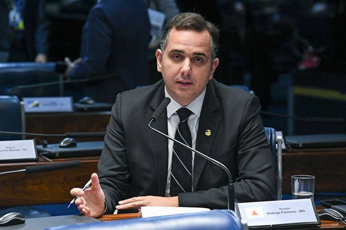 Pacheco determina prazo de 180 para relator do Orçamento identificar emendas