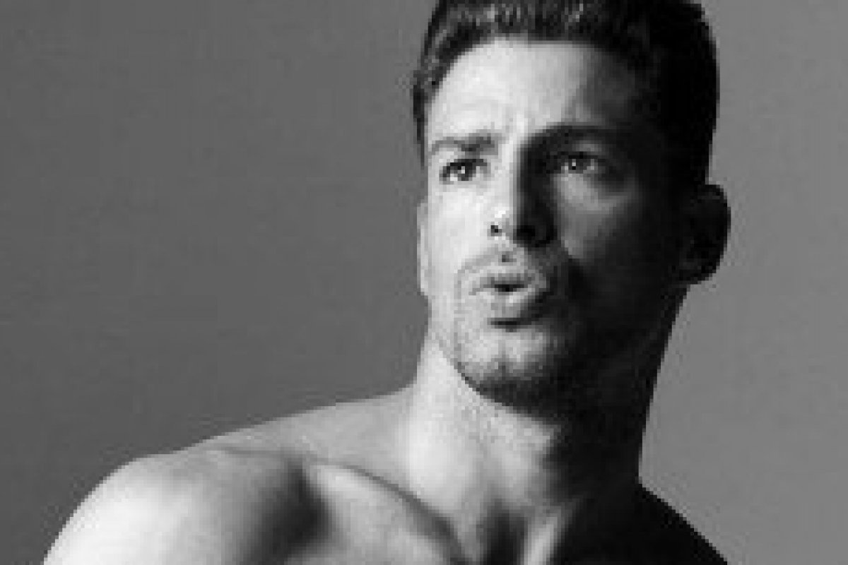 Cauã Reymond posa para badalado fotógrafo holandês!