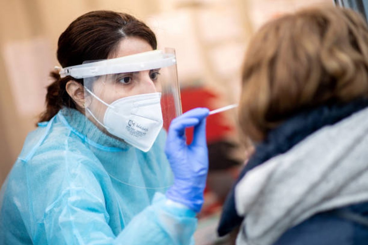 Reino Unido passará a exigir teste de Covid-19 a viajantes