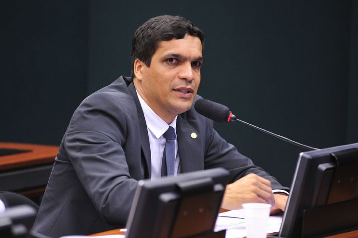 Cabo Daciolo quer Felipe Neto como vice nas eleições presidenciais de 2022