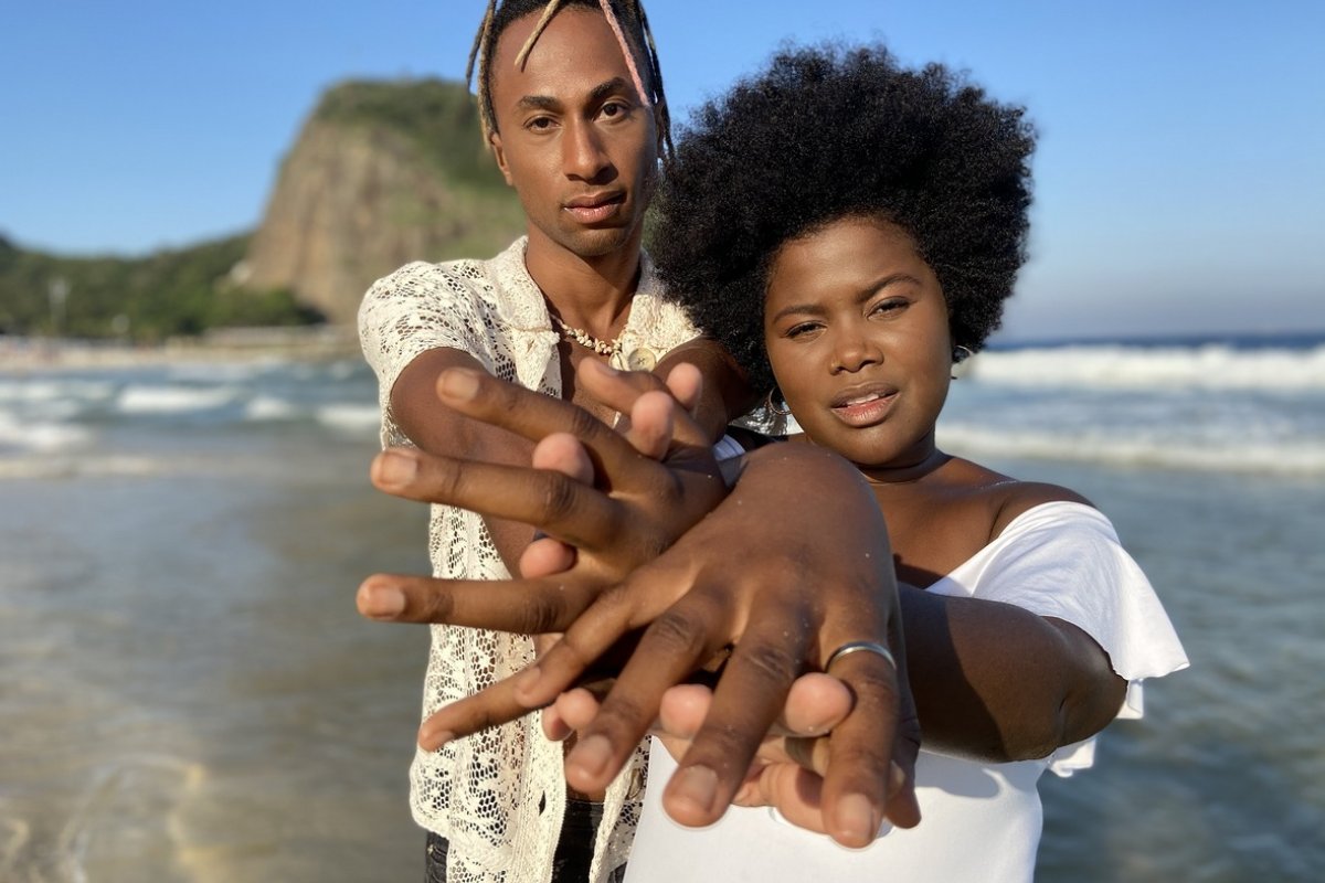 Caio Prado e Luciane Dom exaltam a autoestima em 'Elo'