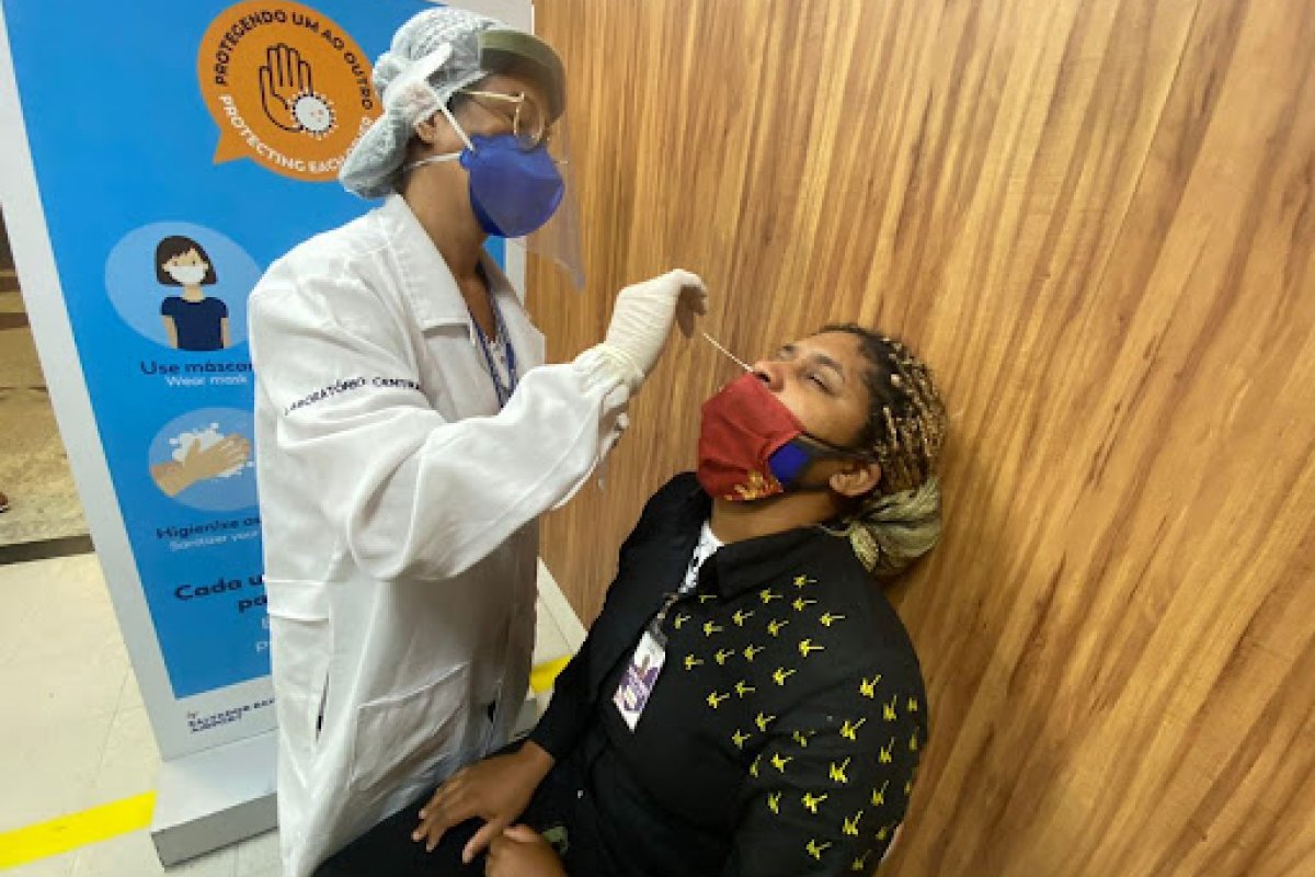 Testagem de Covid-19 no aeroporto de Salvador apresenta apenas um resultado positivo