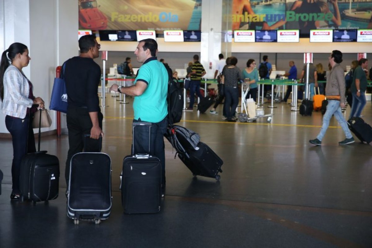 Governo cancela reunião para debater restrições para entrada de viajantes no país