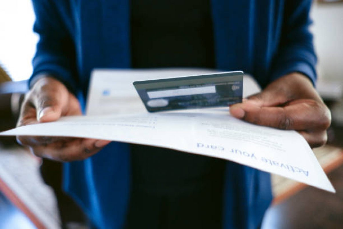 Serasa: brasileiro está devendo cada vez mais