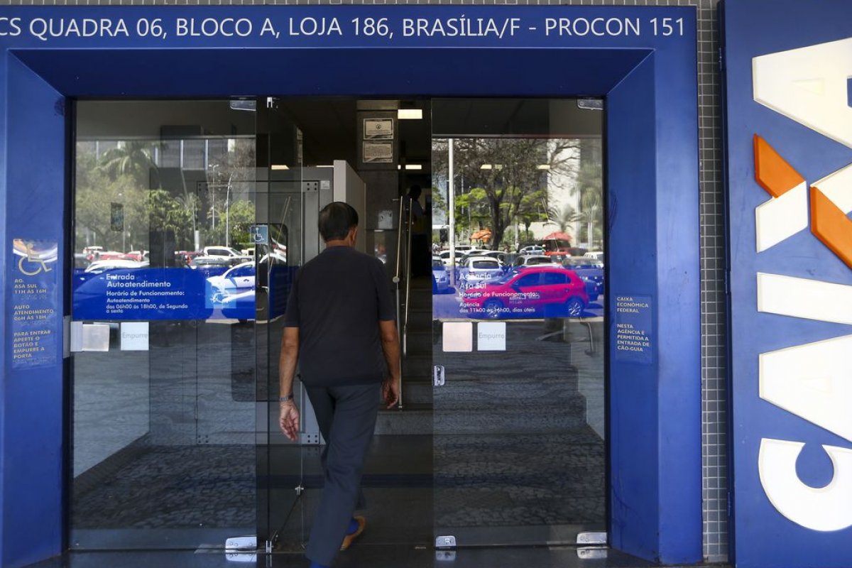 Empregador que optou por suspensão do recolhimento do FGTS deve quitar parcelas até esta terça (7)