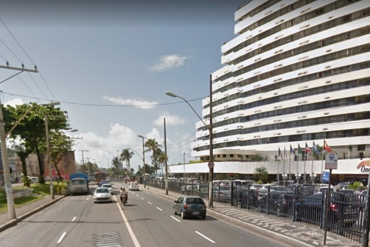 Obra interdita temporariamente trânsito no bairro de Ondina, em Salvador