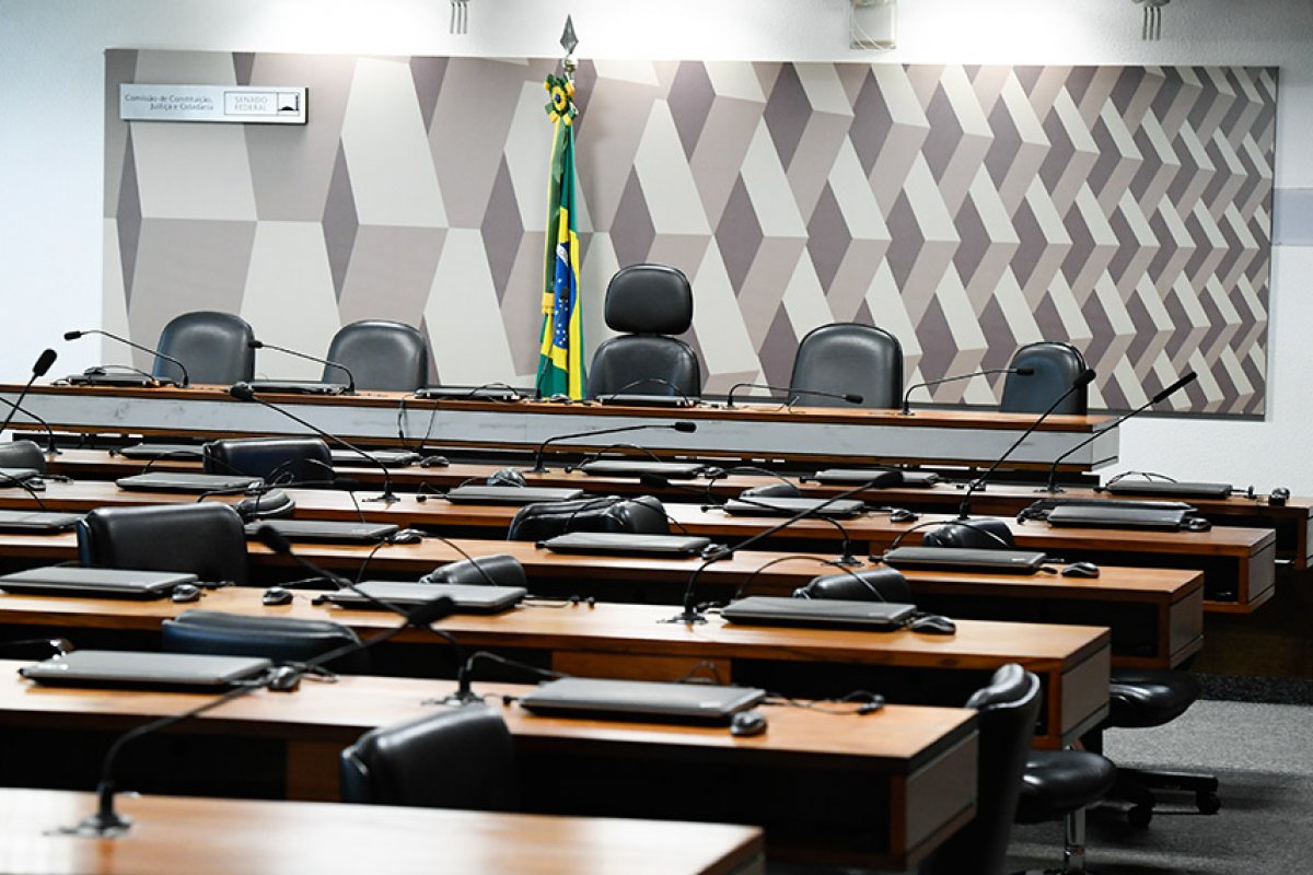 Comissão do Senado aprova projeto que amplia prazo de validade de concursos