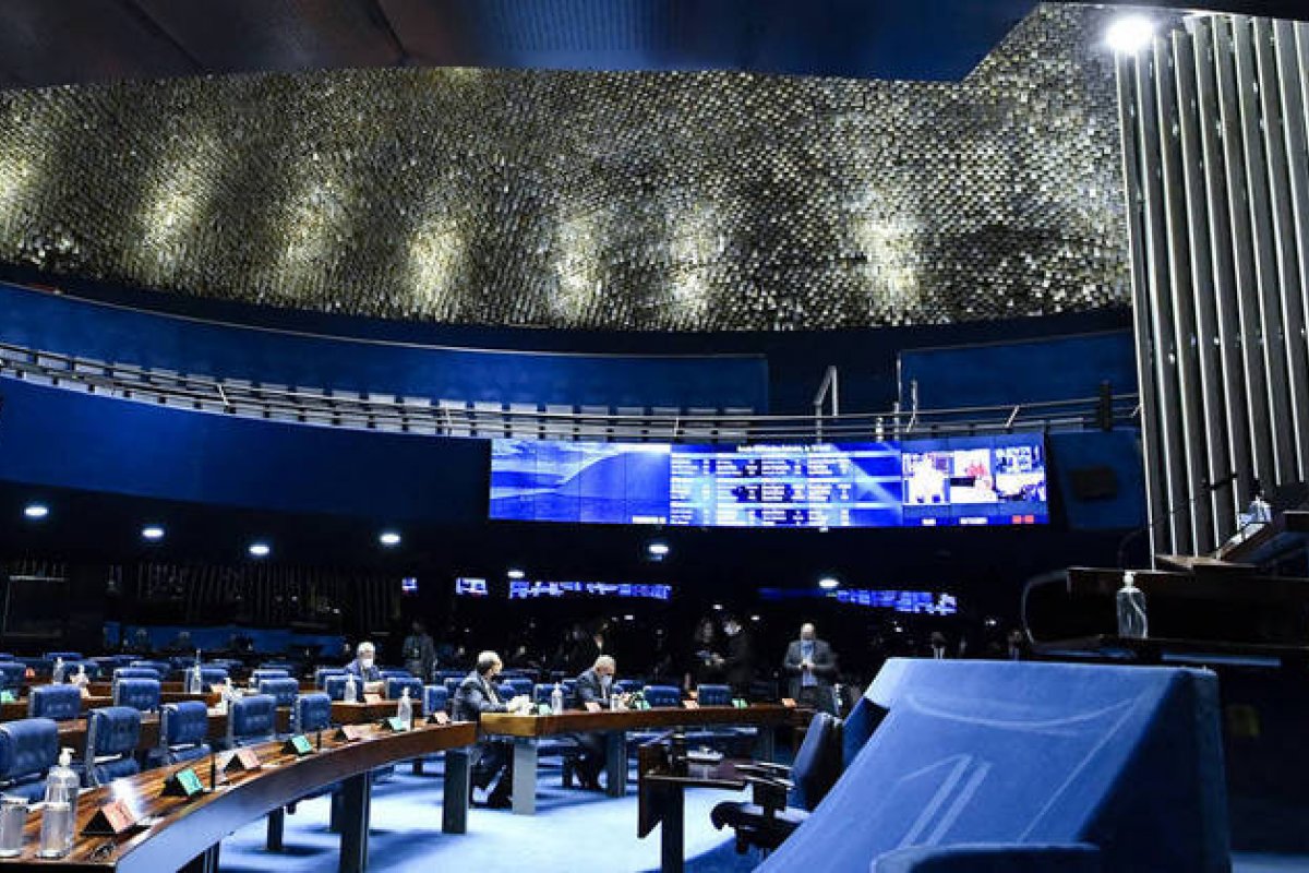 Senado vai decidir retorno da propaganda partidária na TV e no rádio