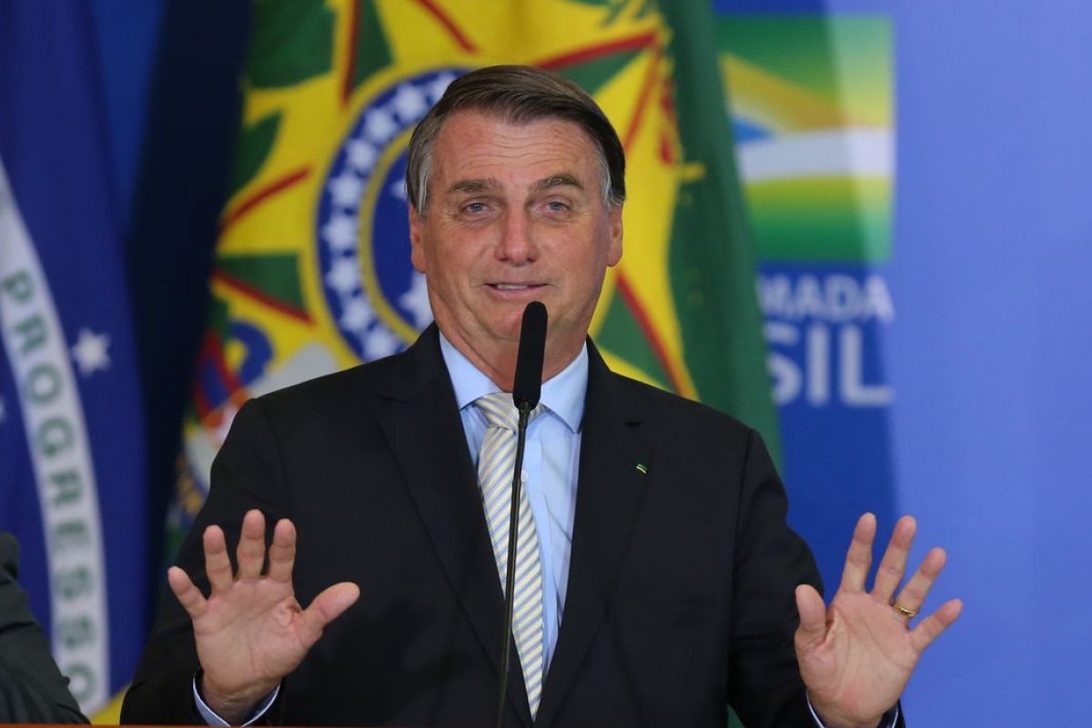 Com 24% dos votos, Bolsonaro é eleito a Personalidade do Ano de 2021 pela revista 'Time'