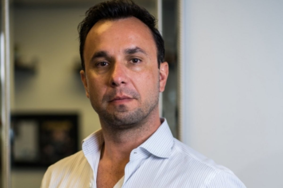 Advogado fala sobre os perigos dos relacionamentos à distância