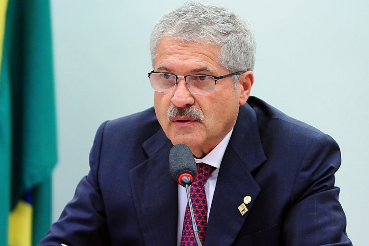 Centrão quer alterar texto da reforma da previdência contrariando Paulo Guedes