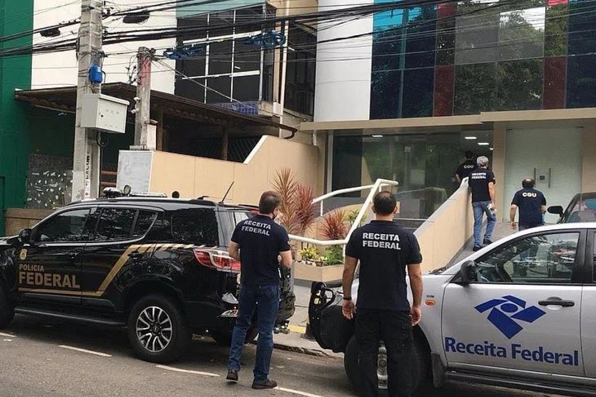 Receita Federal e PF cumprem mandados contra grupo suspeito de desviar milhões da saúde na Bahia