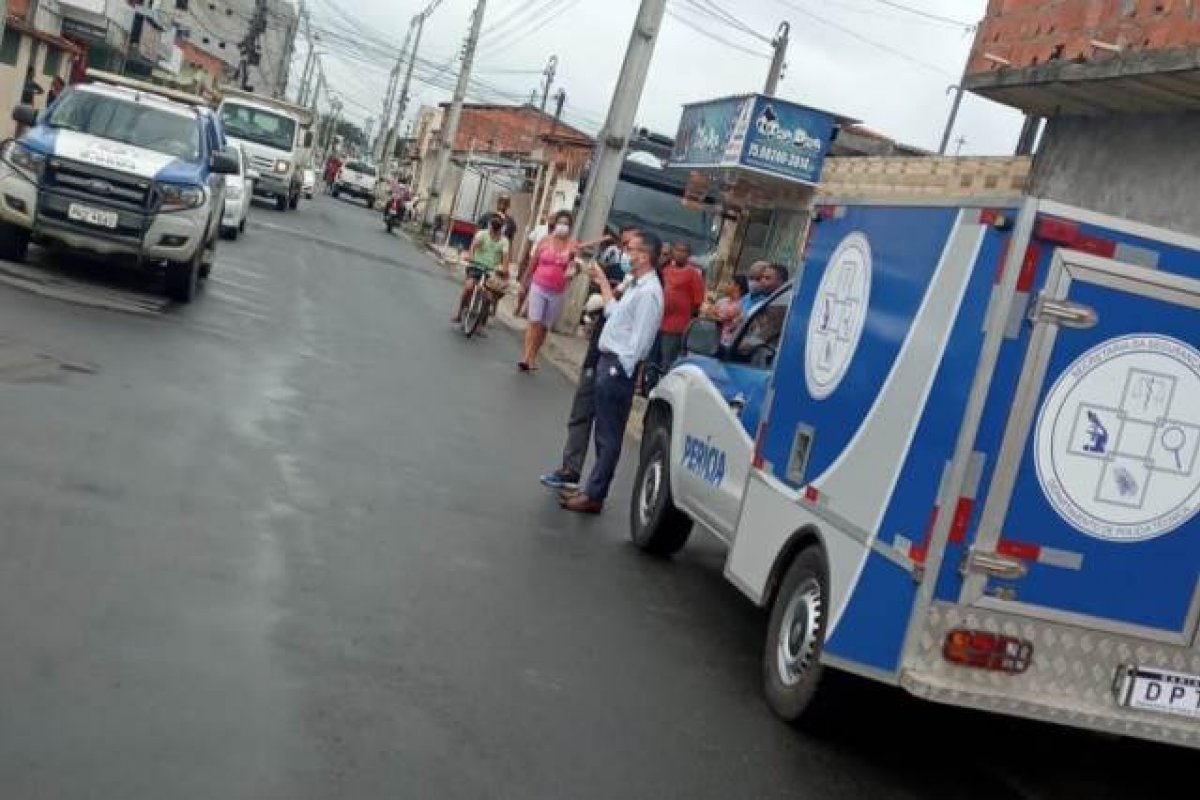 Homem é algemado e assassinado em Feira de Santana