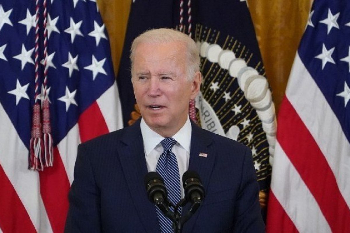 Juiz bloqueia decreto de vacinação de Biden para funcionários federais nos EUA