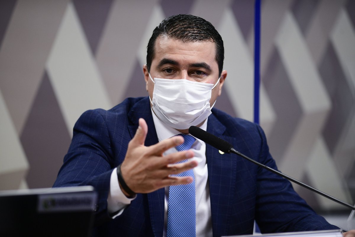 Caso Covaxin: PF dará posse de arma para Luis Miranda