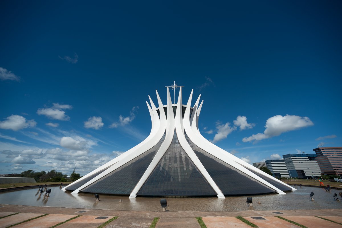 Dia do arquiteto: 5 obras de Oscar Niemeyer em Brasília para se maravilhar com os traços do artista