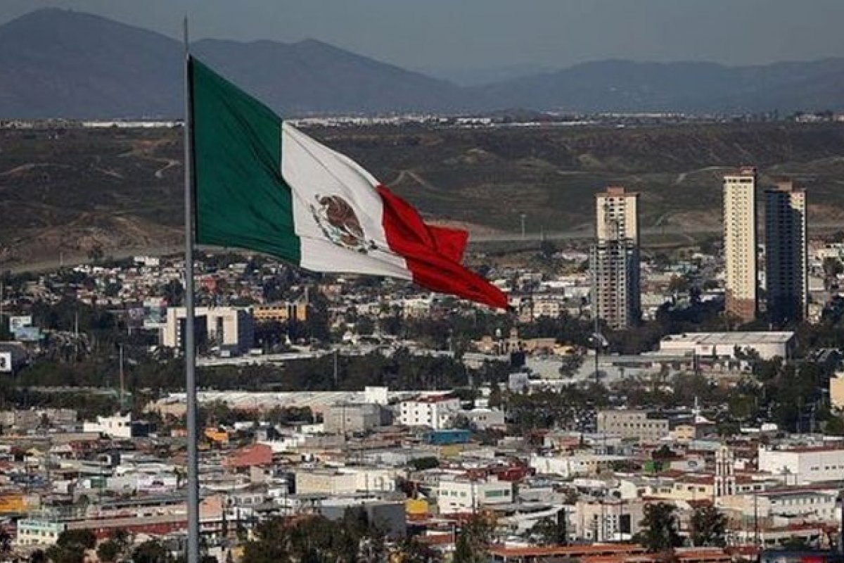 Sobe para 54 o número de mortos em acidente com carreta de imigrantes no México